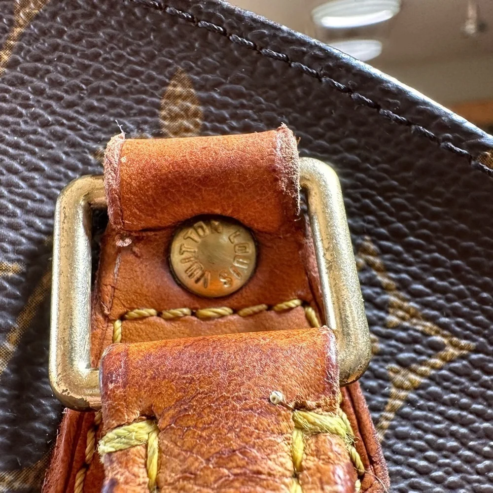 Louis Vuitton Ellipse PM Monogram Vintage Handbag